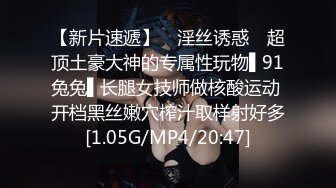 一天不挨草浑身都难的受小骚货，全程露脸跟小哥激情啪啪直播大秀，叼着鸡巴不松口，让小哥舔逼玩奶各种抽插