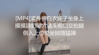 少女与萝莉两个风骚的小女人露脸出境，轮流舔弄阴蒂给狼友看好刺激