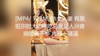 GS自购-售价26【 KFC 】美女穿吊带裙试衣服 极品身材气质 蓝色内翘屁股CD